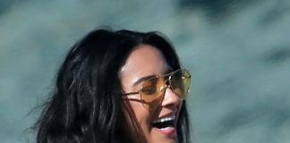 Shay Mitchell çıplaklar kampında görüntülendi