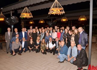 Alanya Lisesi'nin mezunları 1979 yılı mezunları, 38 yıl sonra bir araya gelerek hasret giderdi