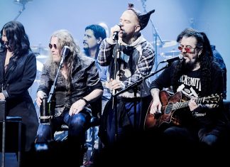 Pentagram akustik turnesini muhteşem bir konserle tamamladı