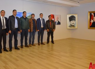 Alanya Cumhuriyet Başsavcısı Yasin Emre, Alanya İlçe Emniyet Müdürlüğü Asayiş Büro Amiri İsa Arı ve Azerbaycanlı Ressam Eldar Zeynalov'un eserlerinin bulunduğu sergi açıldı.