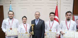 Alanya Alaaddin Keykubat Üniversitesi (ALKÜ) Aşçılık Takımı 1. Çorum Aşçılar ve Pastacılar Şampiyonası’ndan birincilik kupasıyla döndü.