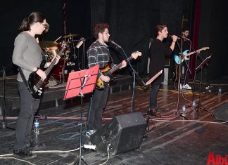 Hasan Çolak Anadolu Lisesi öğrencileri tarafından Mehmetçik Vakfı yararına konser düzenlendi.