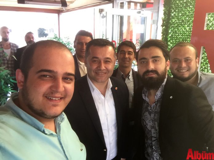 Alanya Belediye Başkanı Adem Murat Yücel, Alanya Ticaret ve Sanayi Odası (ALTSO) Başkanı Mehmet Şahin, AK Parti Eski İlçe Başkanı Mustafa Berberoğlu, Alanya Gazeteciler Cemiyeti (AGC) Başkanı Mehmet Ali Dim