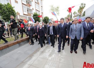 Demre’de, hain bir terör saldırısı sonucu öldürülen Rusya Federasyonu Ankara Büyükelçisi Andrey Karlov’un adının verildiği caddenin ve anıtının açılışı gerçekleştirildi.