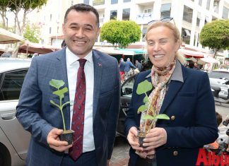 Alanya Belediye Başkanı Adem Murat Yücel, Alanya Kent Konseyi Başkanı Nurhan Özcan