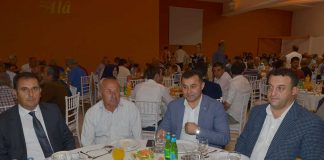 Alanya Şoförler Odası tarafından iftar programı düzenlendi. Odanın yeni yönetiminin düzenlediği ilk iftar siyasileri ve diğer oda başkanlarını da bir araya getirdi.