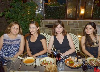 Waldorf Alanya Özel Yaşam Okulları öğretmenleri NO 40 Cafe & Brunch’taki bir araya geldi.