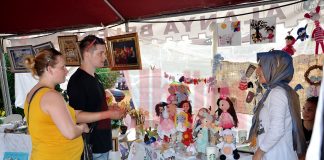 18. Alanya Turizm ve Sanat Festivali kapsamında açılan 300’e yakın yöresel ürünler ve yiyecek stantları vatandaşlar tarafından büyük ilgi gördü.