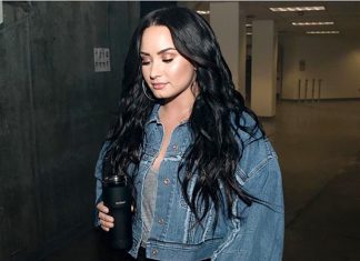 Şarkıcı Demi Lovato uyuşturucu nedeniyle hastaneye kaldırıldı