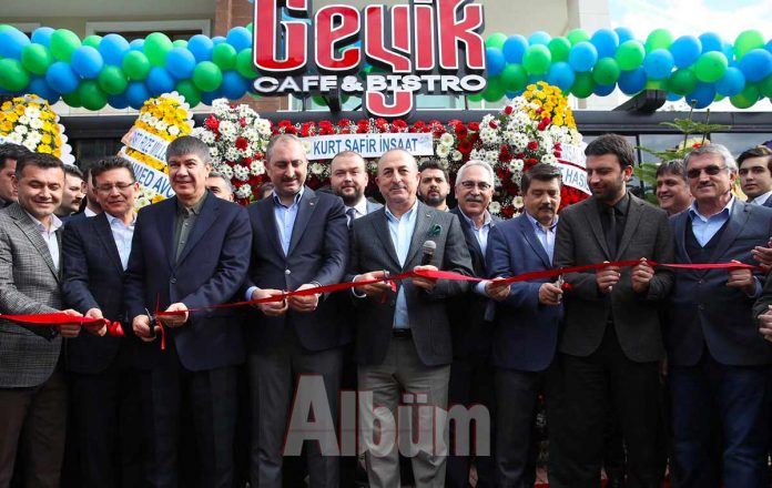 Geyik Cafe'ye görkemli açılış