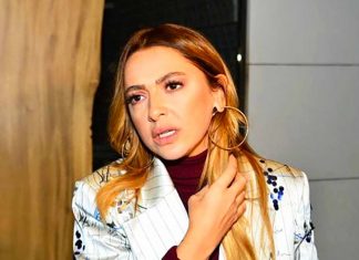 Şarkıcı Hadise, kendisine cinsel içerikli e-mailler atan ve gittiği yerlerde kendisini takip eden kişiden savcılığa giderek şikayetçi oldu.