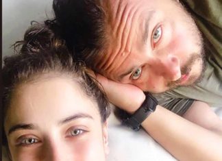 Ali Atay'la evlenen ve geçtiğimiz günlerde sosyal medya hesabından hamile olduğunu duyuran Hazal Kaya'dan eşiyle aşk pozu geldi.